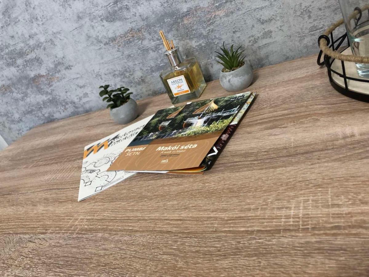 Tulipan Apartman Makó Buitenkant foto